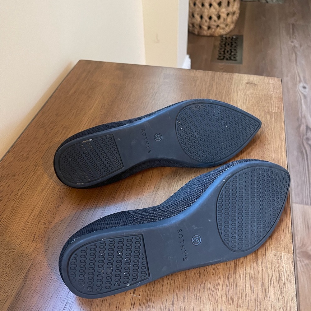 Black pointed Rothys flat - Picture 5 of 5